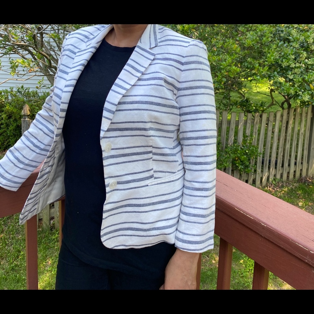 Pure cotton white blazer with black strip
